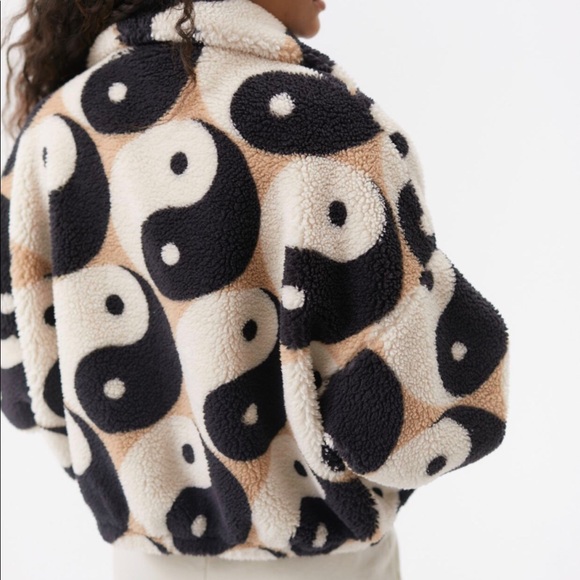 Urban Outfitters Yin Yang Sherpa Jacket - Picture 5 of 8
